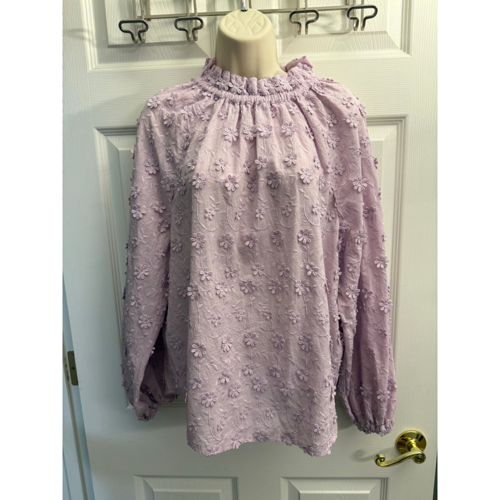 Ann Taylor Floral Appliqué Ruffle Neck Blouse in a lavender size L